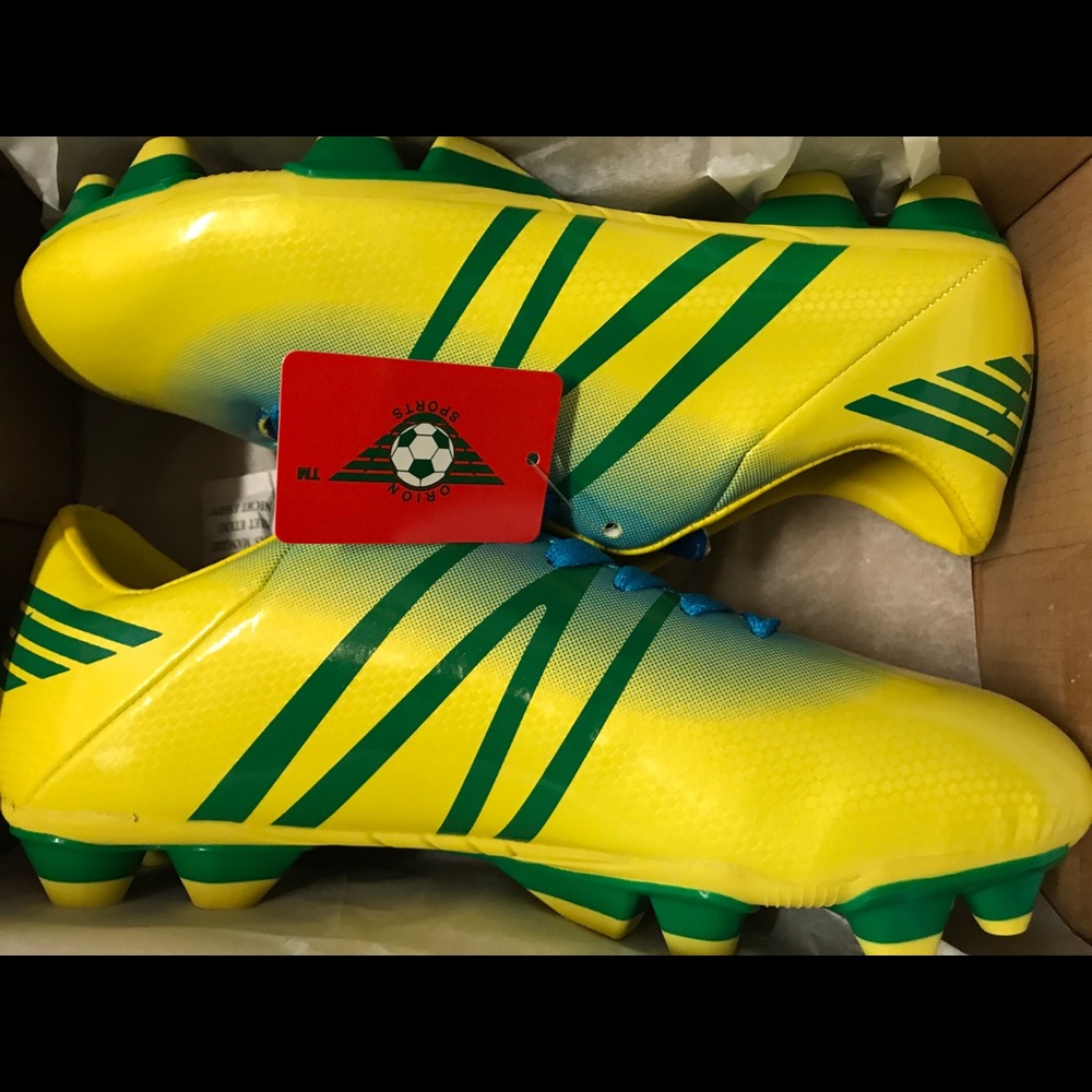 Brazil Soccer Outdoor Cleats Size 9